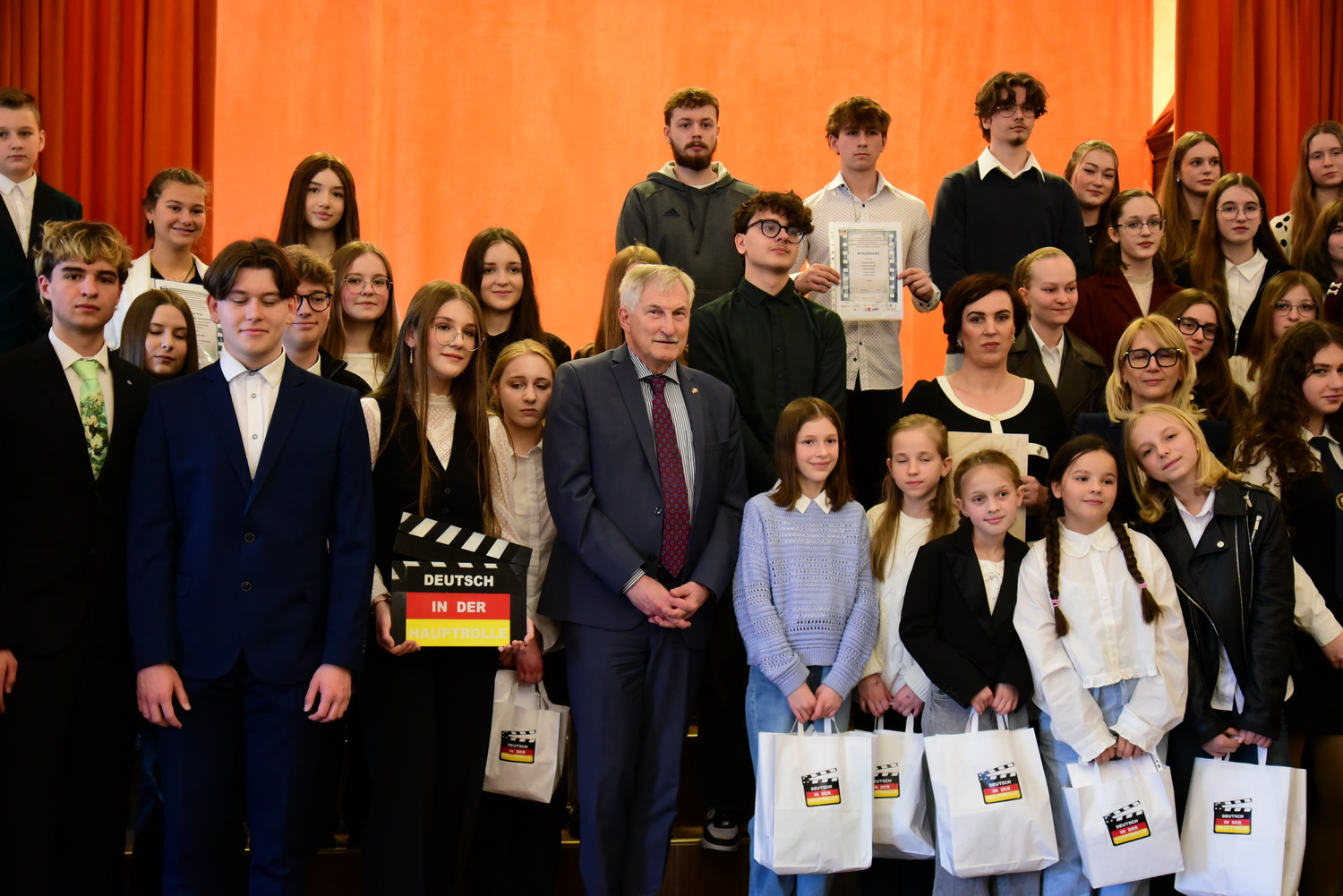 Zdjęcie DiH 2026 cz2 (22)3588db7c-2f75-4203-b195-613d7915749c.JPG w galerii Deutsch in der Hauptrolle - podsumowanie VIII edycji konkursu